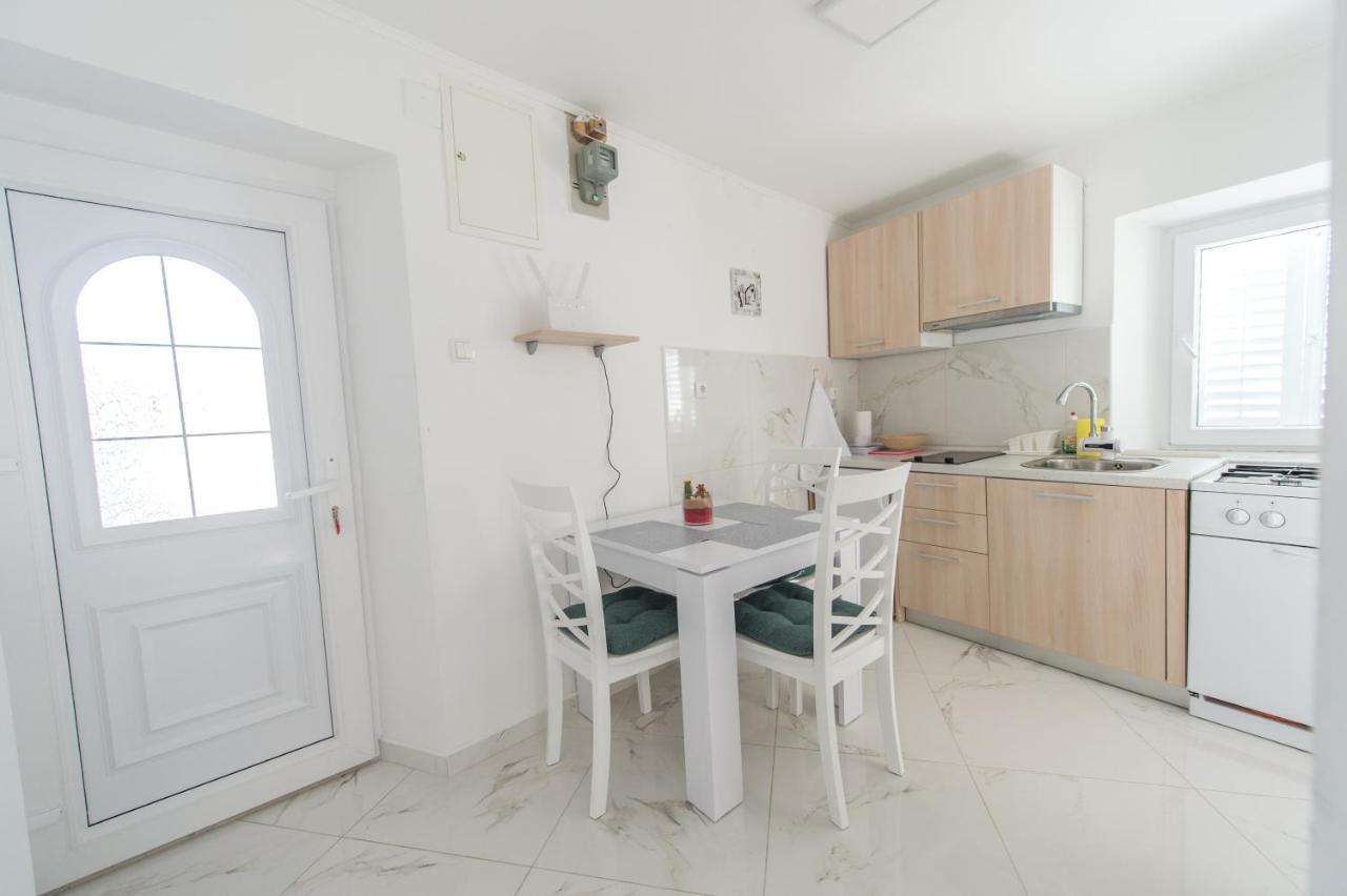 Apartament La Casa Di Pietra Krk Zewnętrze zdjęcie