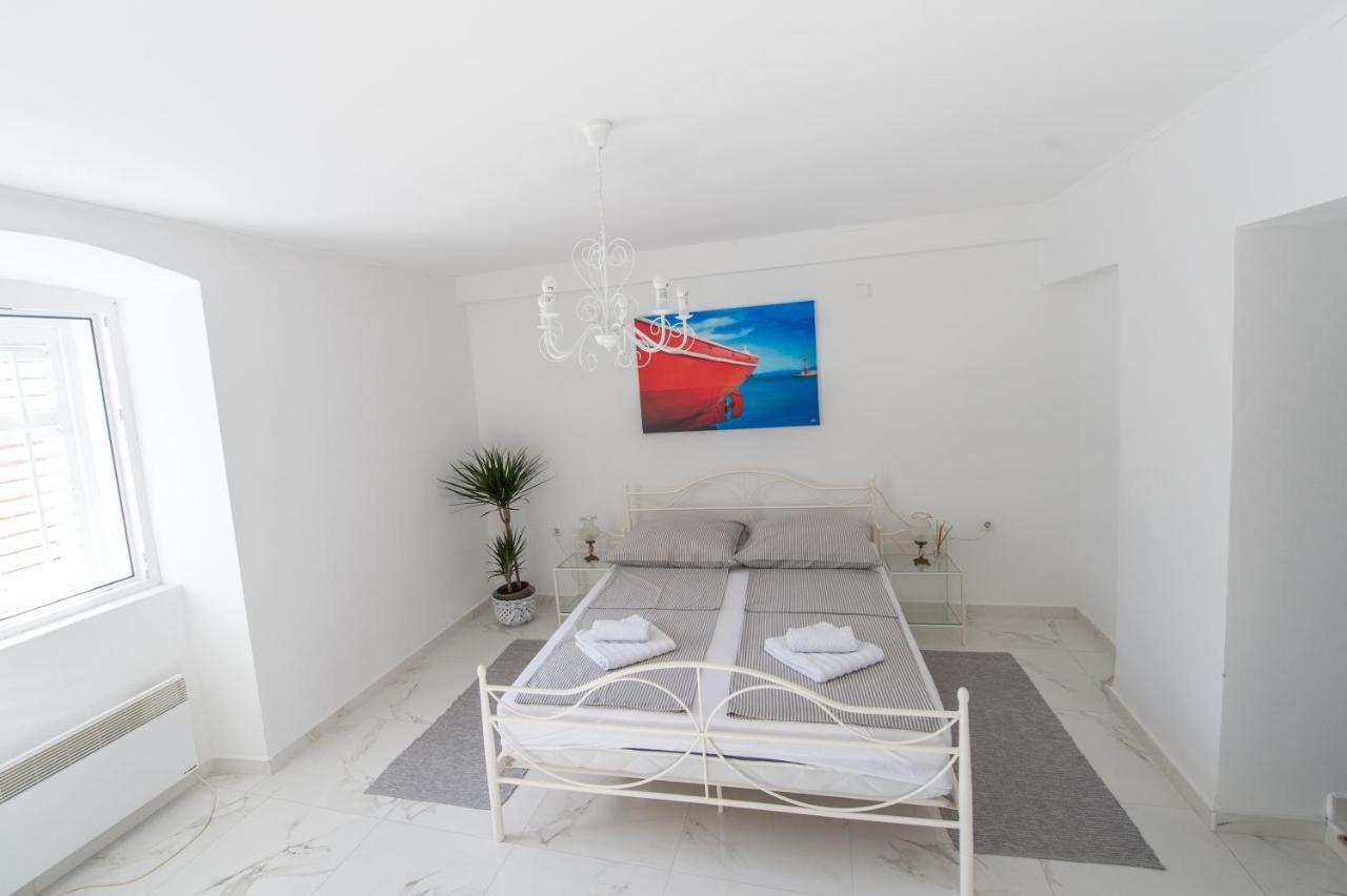 Apartament La Casa Di Pietra Krk Zewnętrze zdjęcie